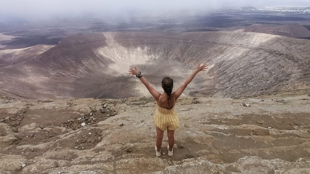 Cráter del Volcán Caldera Blanca